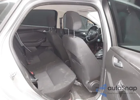 2018 Ford Focus Se z USA, uszkodzony, nr VIN 1FADP3FE0JL270854